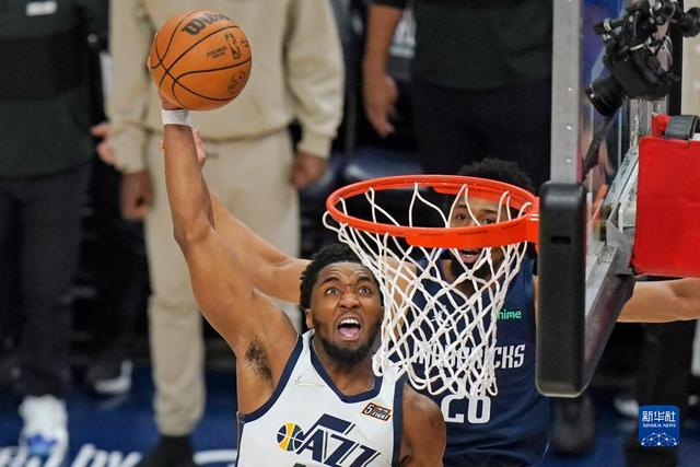 杨瀚森14+10+8青岛险胜广厦 胡金秋空砍32分